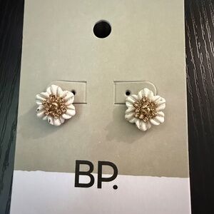 BP Nordstrom white rhinestones flower stud earrings